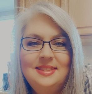 Meet your Posher, Loretta